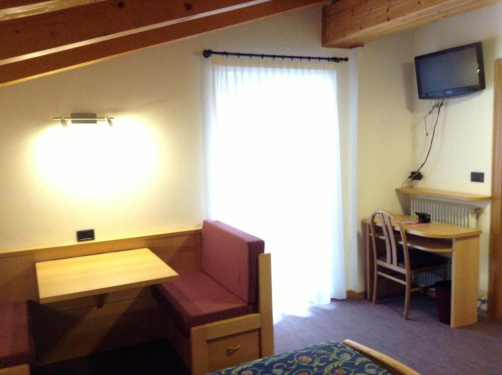 Hotel Ai Pini Vigo di Fassa Dış mekan fotoğraf