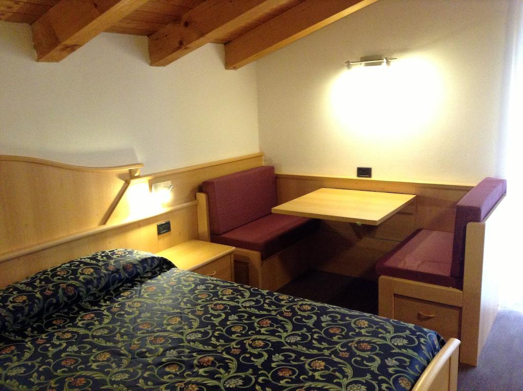 Hotel Ai Pini Vigo di Fassa Dış mekan fotoğraf