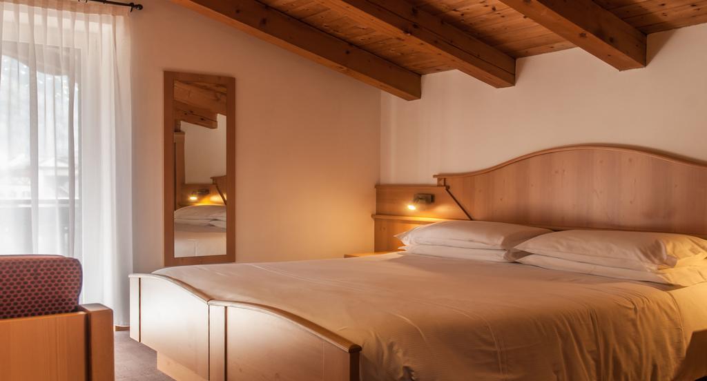 Hotel Ai Pini Vigo di Fassa Dış mekan fotoğraf