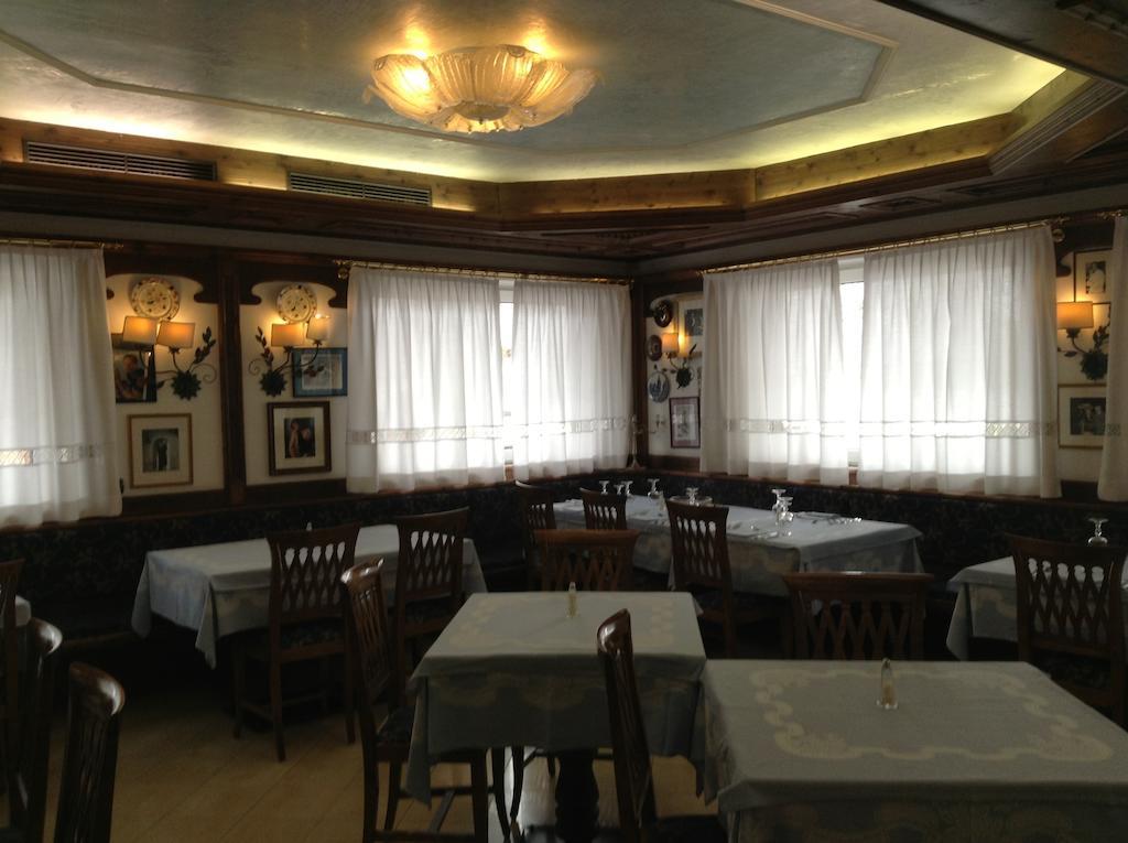 Hotel Ai Pini Vigo di Fassa Dış mekan fotoğraf