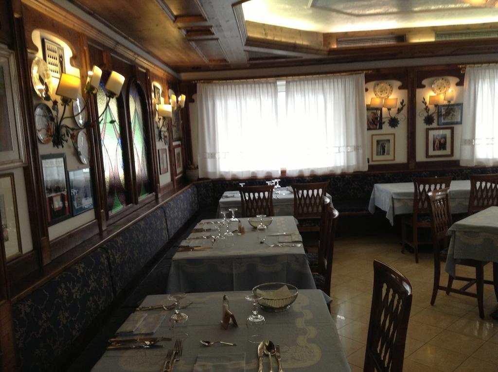 Hotel Ai Pini Vigo di Fassa Dış mekan fotoğraf