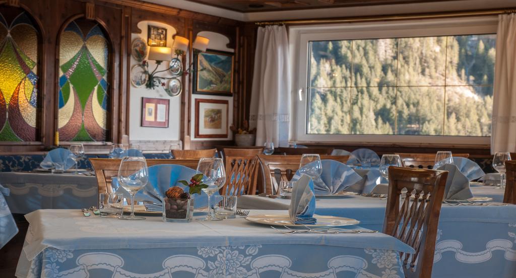Hotel Ai Pini Vigo di Fassa Dış mekan fotoğraf