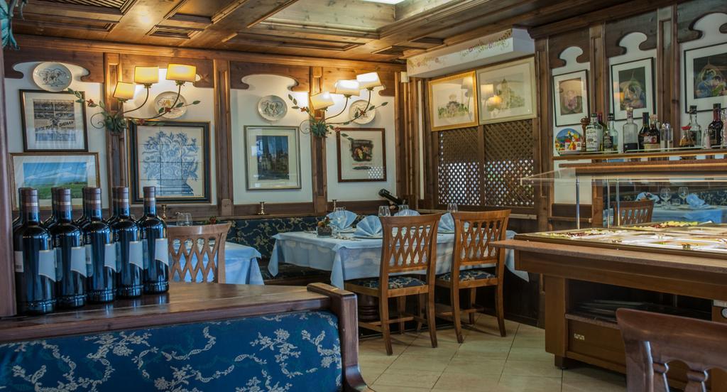 Hotel Ai Pini Vigo di Fassa Dış mekan fotoğraf