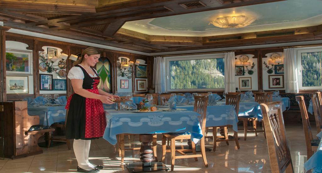 Hotel Ai Pini Vigo di Fassa Dış mekan fotoğraf