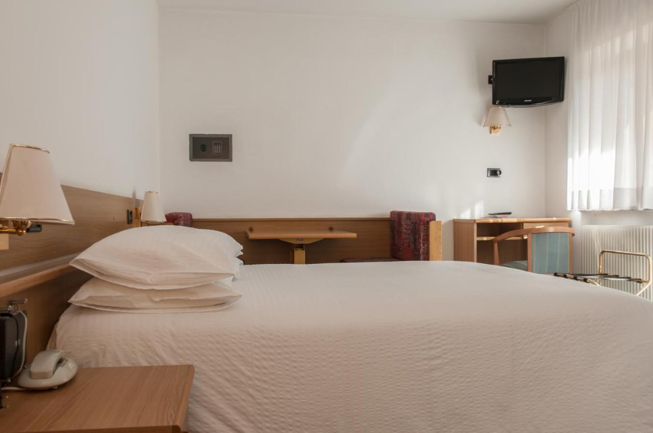 Hotel Ai Pini Vigo di Fassa Dış mekan fotoğraf
